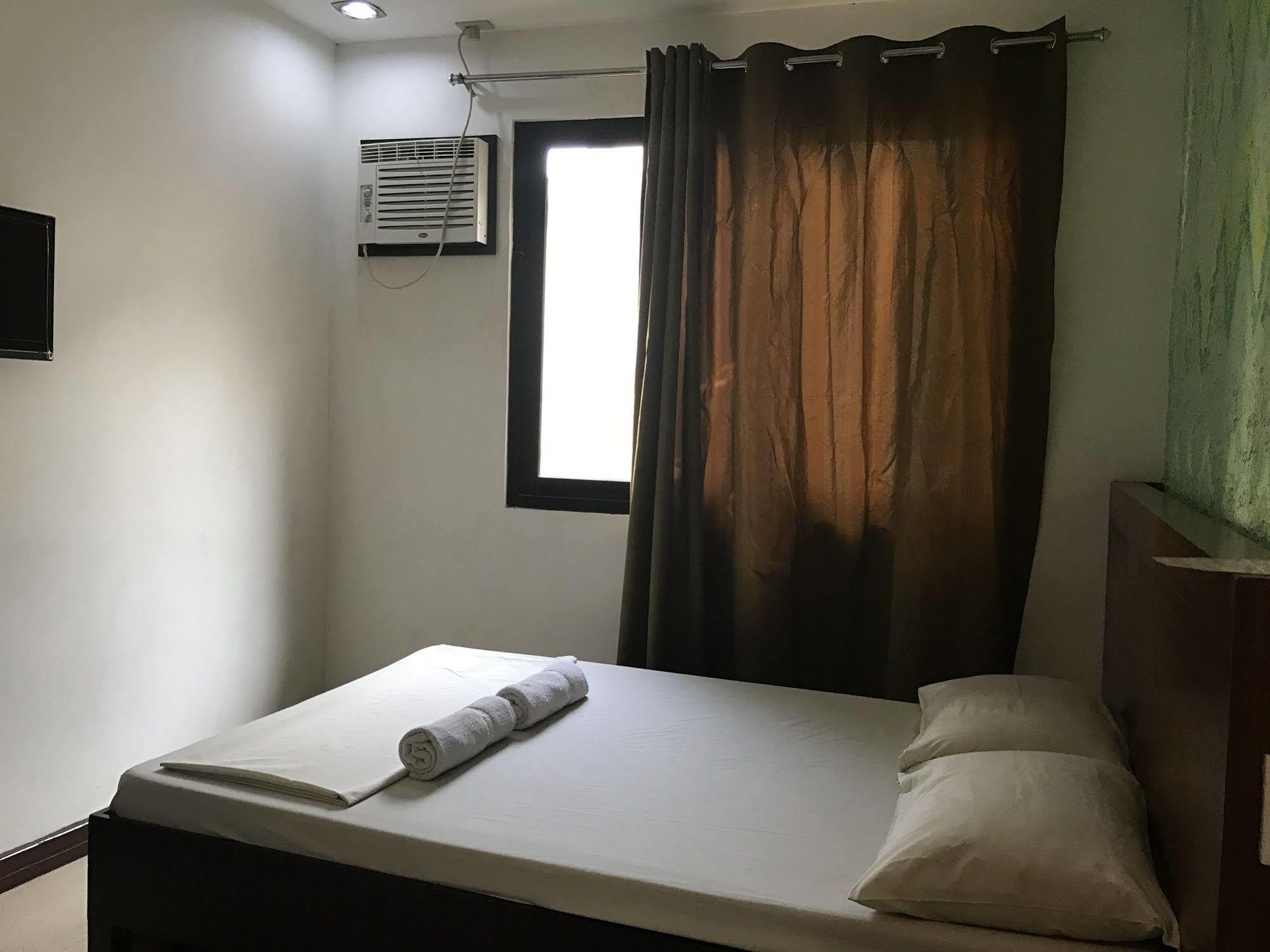 Ziur Inn Laoag Dış mekan fotoğraf